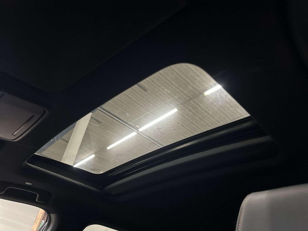 2023 Honda CR-V TOURING AWD |HTD LEATHER | SUNROOF |CARPLAY Photo