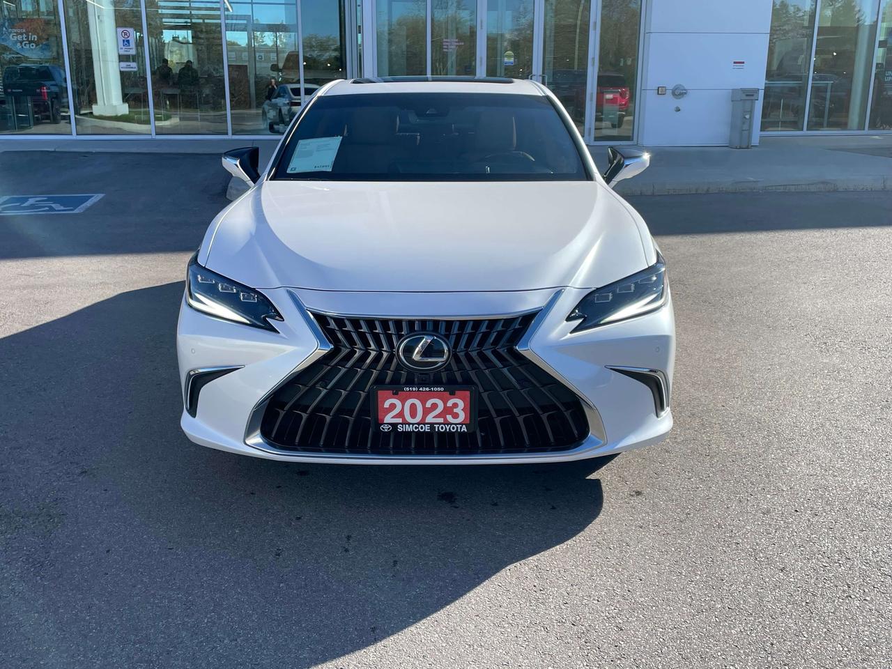 2023 Lexus ES ES 300h Ultra Luxury Photo
