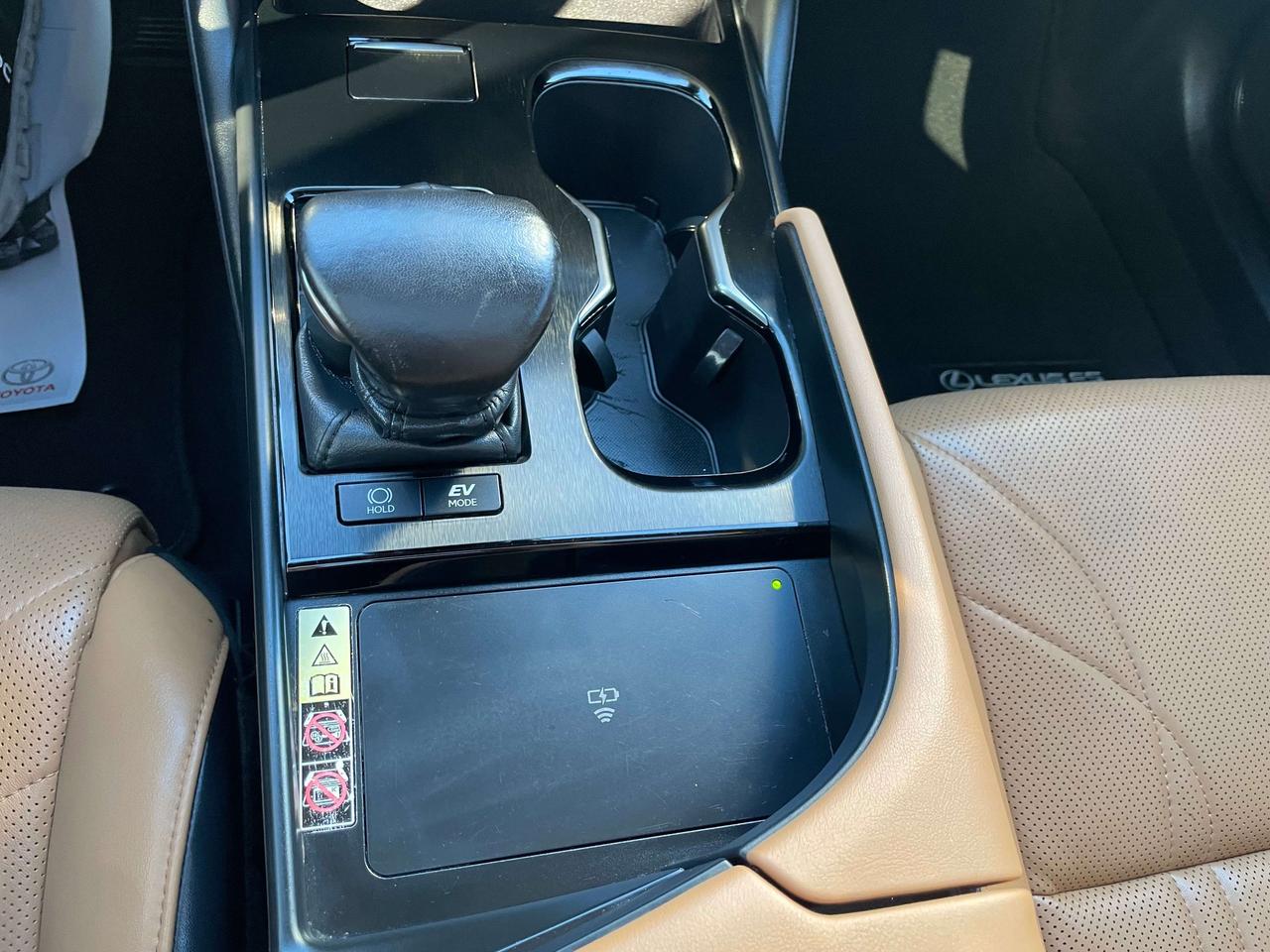 2023 Lexus ES ES 300h Ultra Luxury Photo