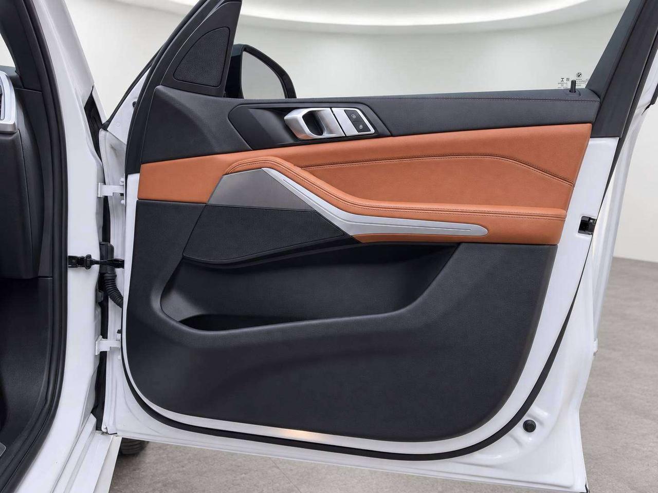 2022 BMW X5 M Sport Pkg | Prem Essential Pkg | Panoroof | AWD Photo