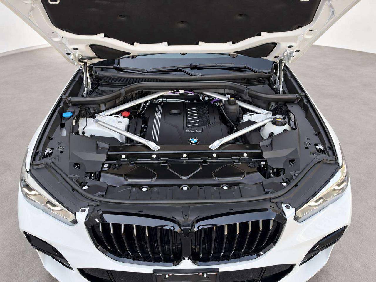 2022 BMW X5 M Sport Pkg | Prem Essential Pkg | Panoroof | AWD Photo