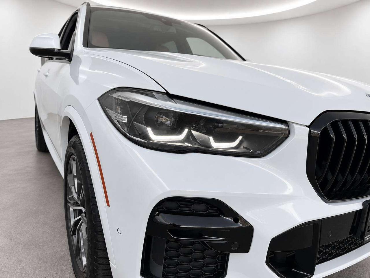 2022 BMW X5 M Sport Pkg | Prem Essential Pkg | Panoroof | AWD Photo