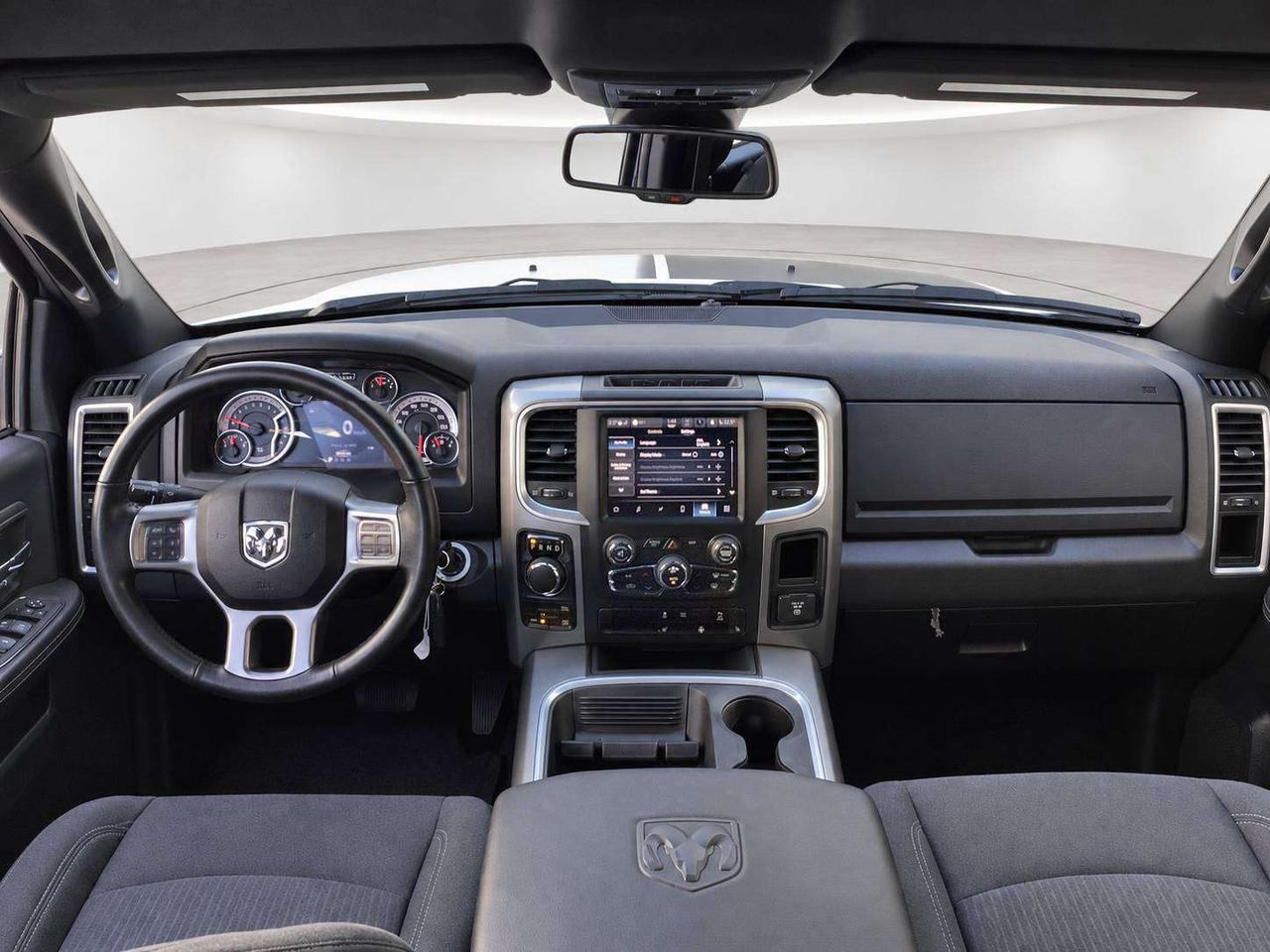 2024 RAM 1500 Warlock Crew V8 | Heated Seats | Bed Liner | 4X4 Photo