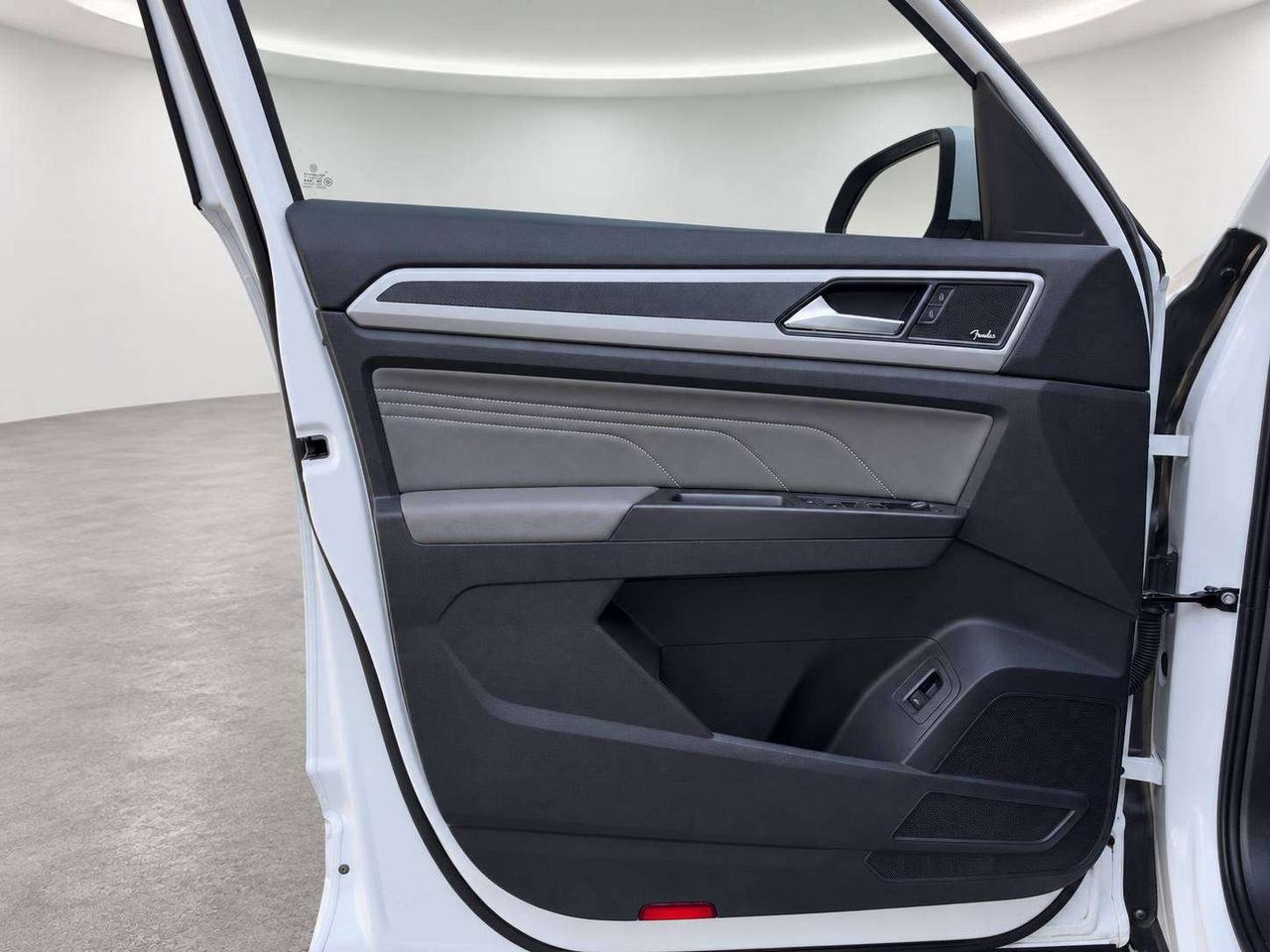 2022 Volkswagen Atlas Execline V6 R Line |Vented Leather |Panoroof |AWD Photo