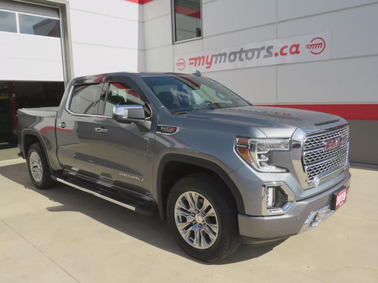 2019 GMC Sierra 1500 Denali | 4WD | Automatic | Crew Cab | Short Bed | Alloy Wheels | Leather Seats |  Power, Heated & Cooled Front Seats | Heated Rear Seats | Heated Steering Wheel |  Multi-Zone Climate Control | Back-Up Camera | Blind Spot Monitor | Cross Traffic Alert | La Photo