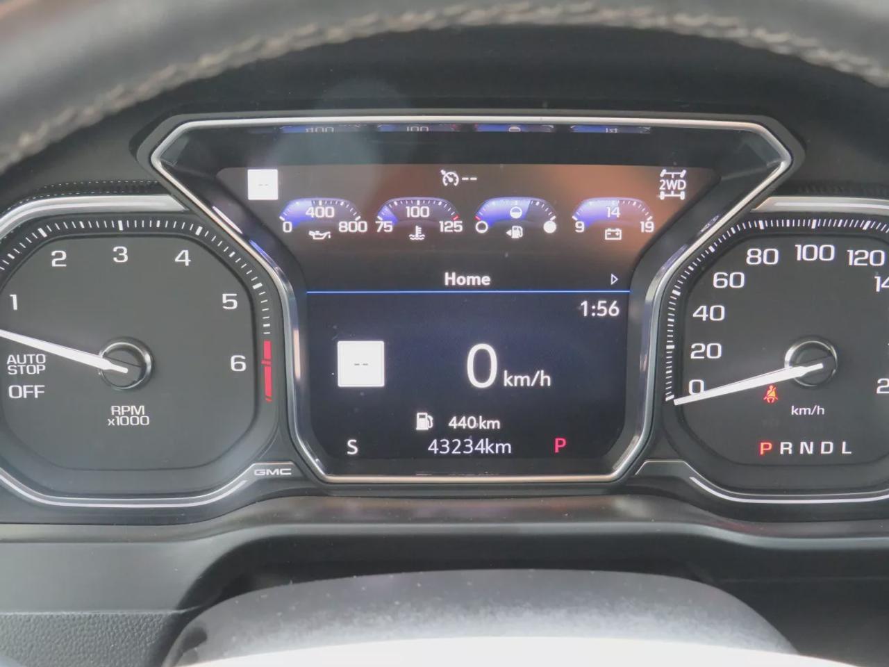 2019 GMC Sierra 1500 Denali | 4WD | Automatic | Crew Cab | Short Bed | Alloy Wheels | Leather Seats |  Power, Heated & Cooled Front Seats | Heated Rear Seats | Heated Steering Wheel |  Multi-Zone Climate Control | Back-Up Camera | Blind Spot Monitor | Cross Traffic Alert | La Photo