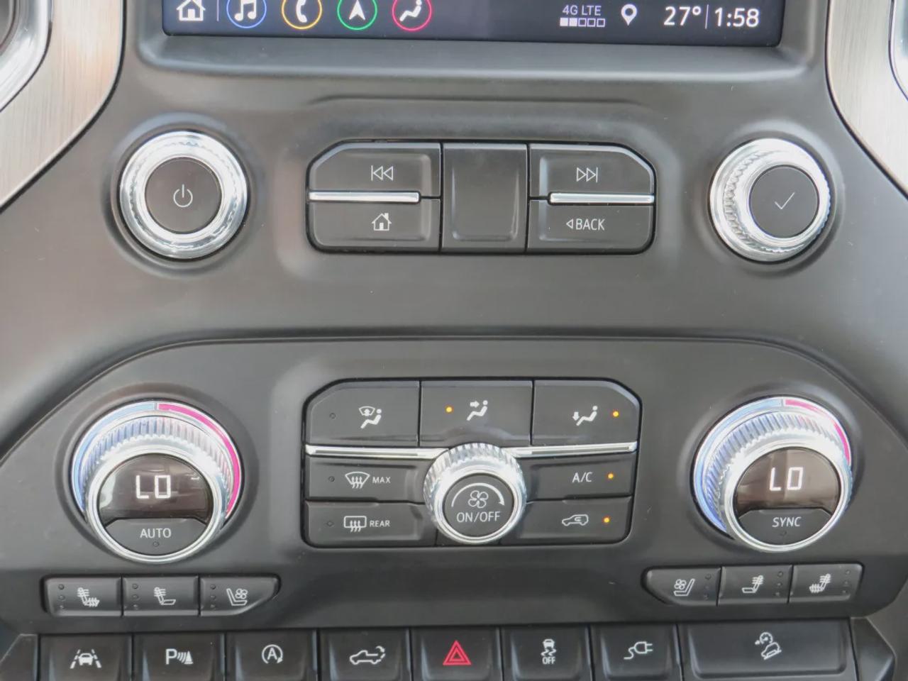 2019 GMC Sierra 1500 Denali | 4WD | Automatic | Crew Cab | Short Bed | Alloy Wheels | Leather Seats |  Power, Heated & Cooled Front Seats | Heated Rear Seats | Heated Steering Wheel |  Multi-Zone Climate Control | Back-Up Camera | Blind Spot Monitor | Cross Traffic Alert | La Photo