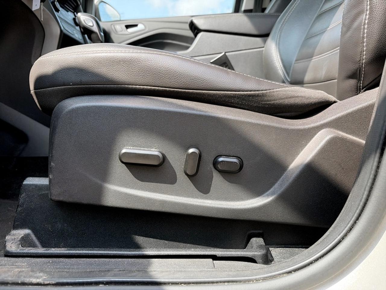 2018 Ford Escape SEL Photo