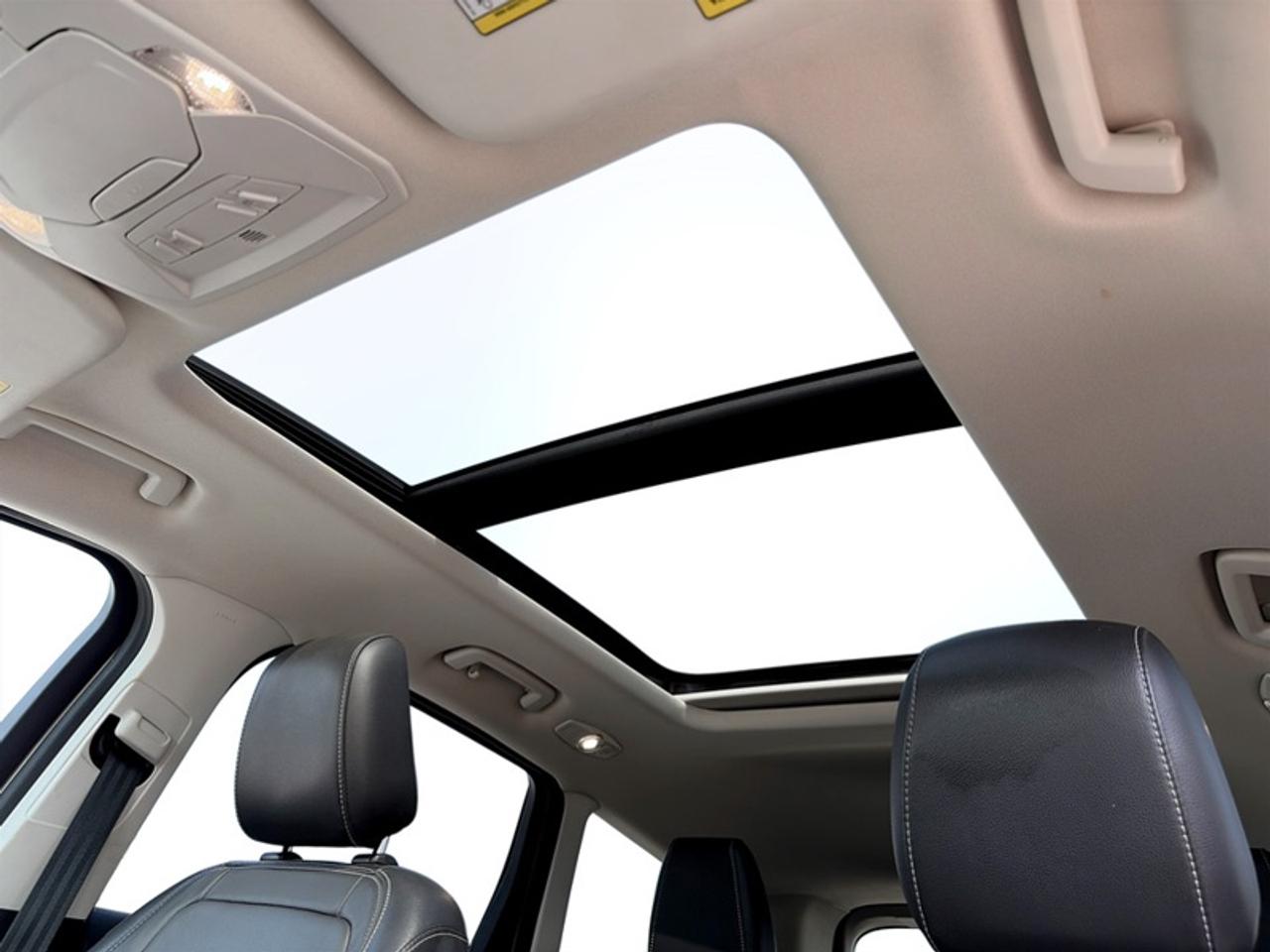 2018 Ford Escape SEL Photo