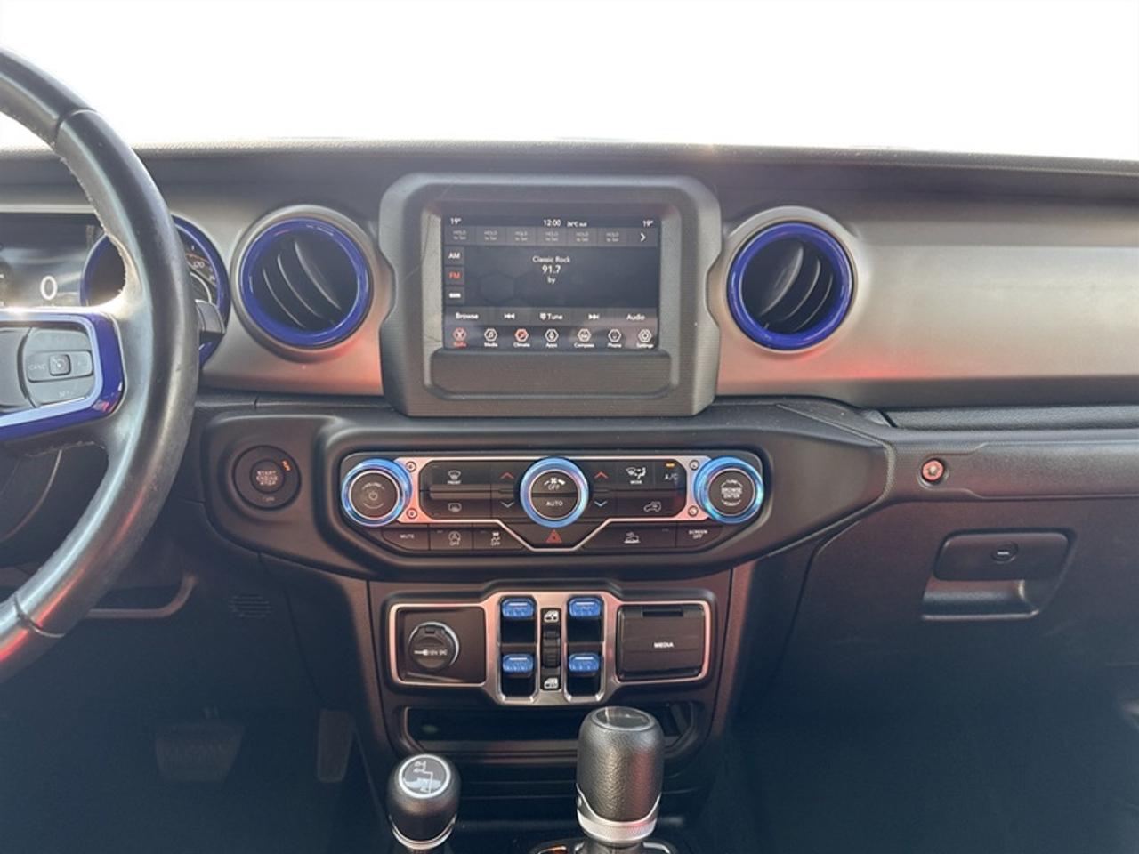 2021 Jeep Gladiator Sport S w/Tech Group  **AM PWR RUNNERS** Photo