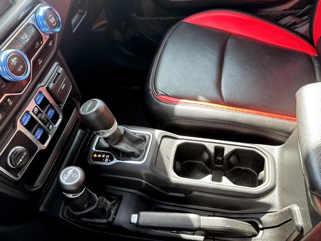 2021 Jeep Gladiator Sport S w/Tech Group  **AM PWR RUNNERS** Photo