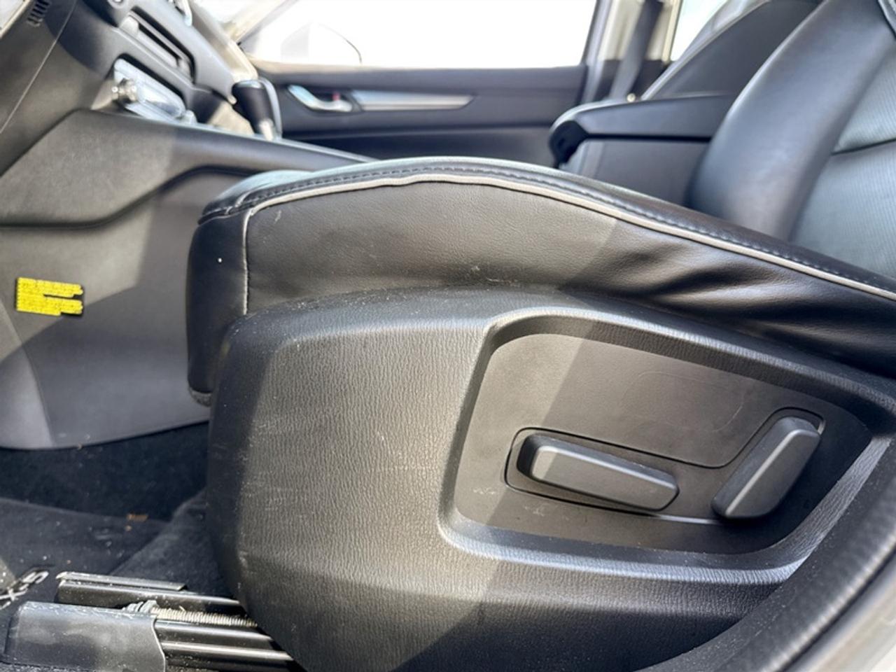 2024 Mazda CX-5 GT  **GREAT MILEAGE** Photo