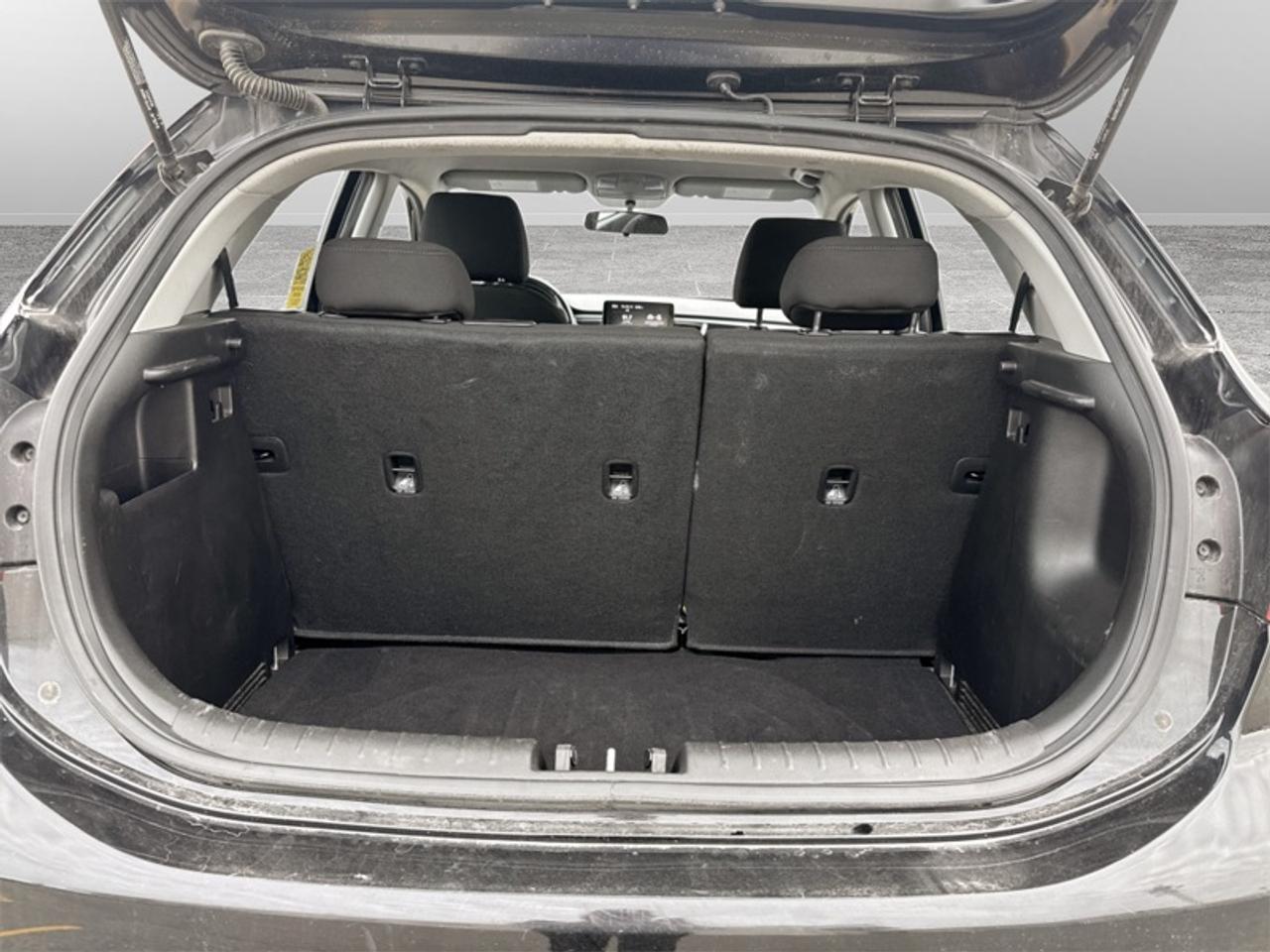 2023 Kia Rio 5-Door LX+ Photo