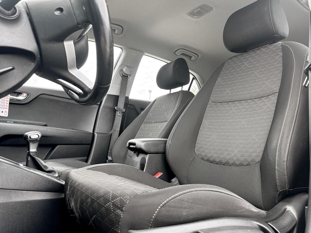 2023 Kia Rio 5-Door LX+ Photo