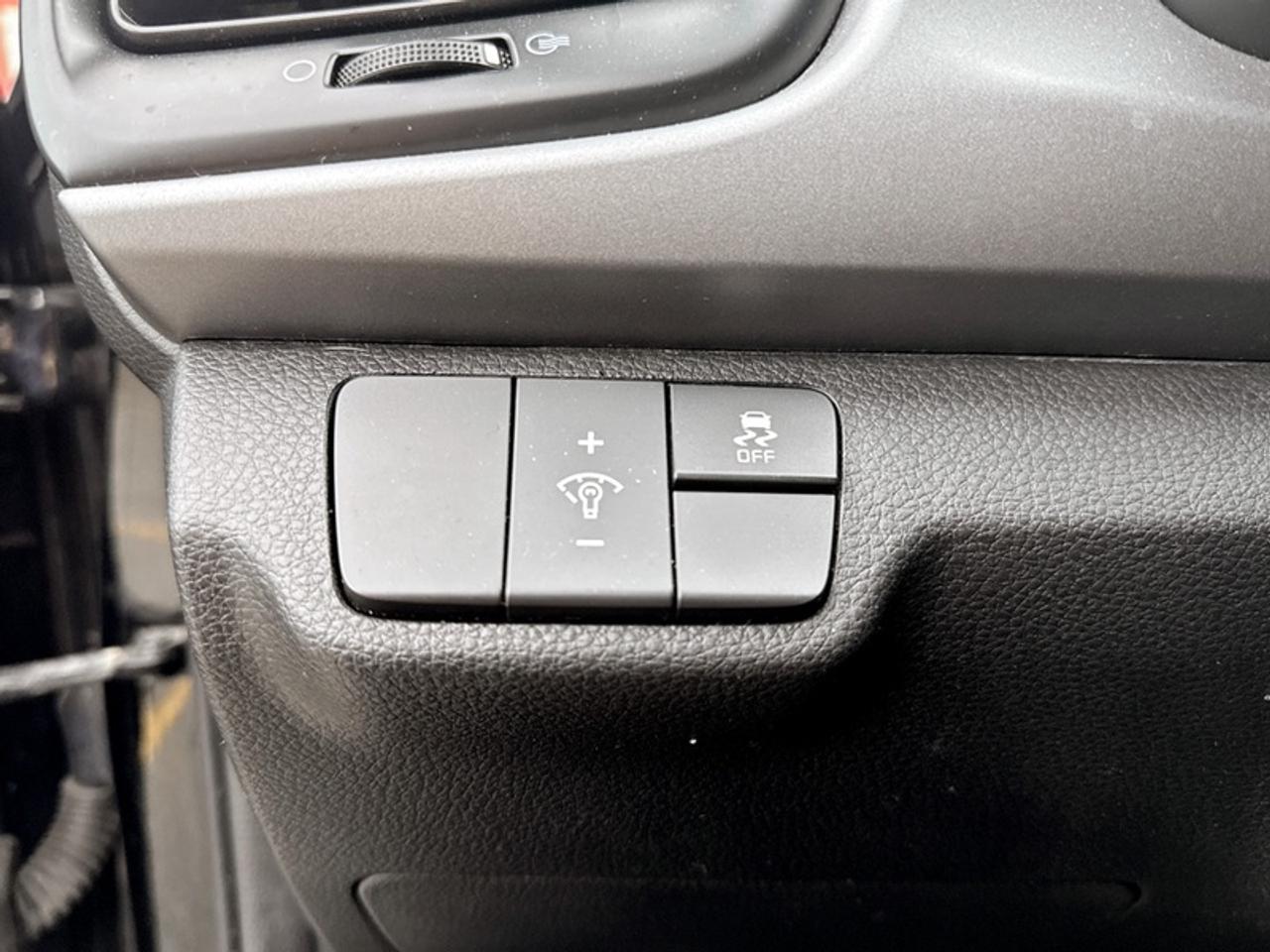 2023 Kia Rio 5-Door LX+ Photo