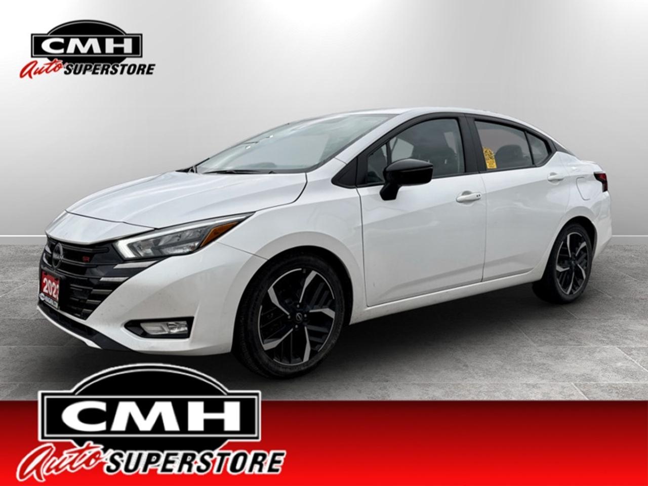 2023 Nissan Versa SR Photo