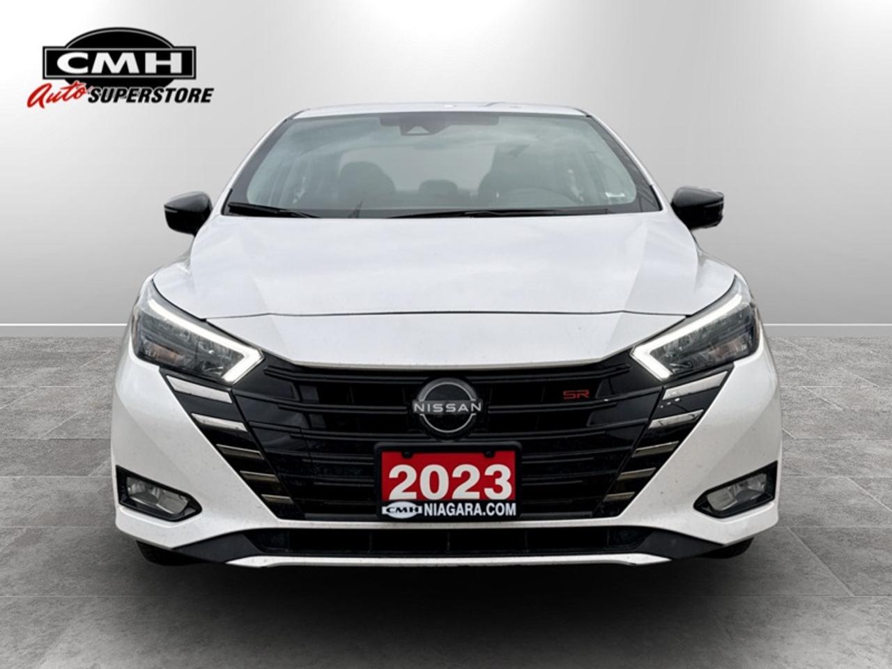 2023 Nissan Versa SR Photo
