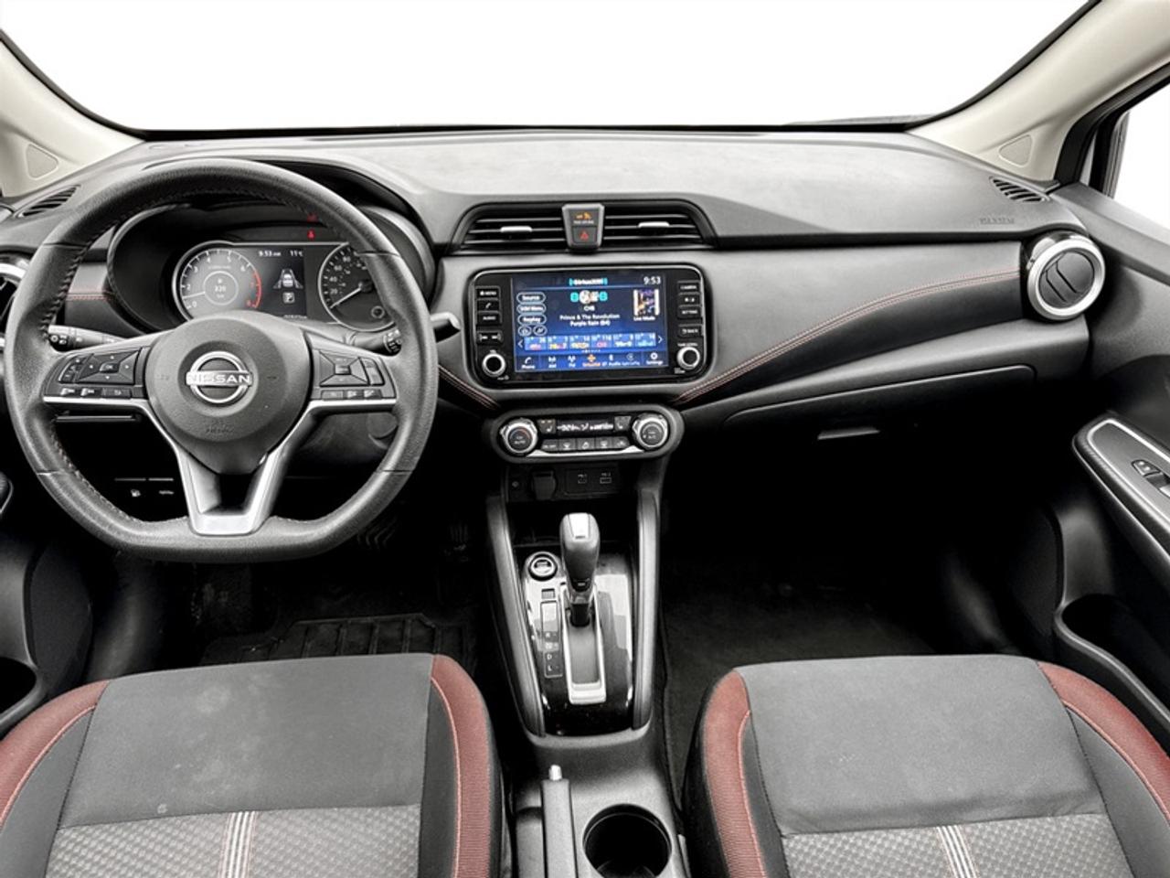 2023 Nissan Versa SR Photo