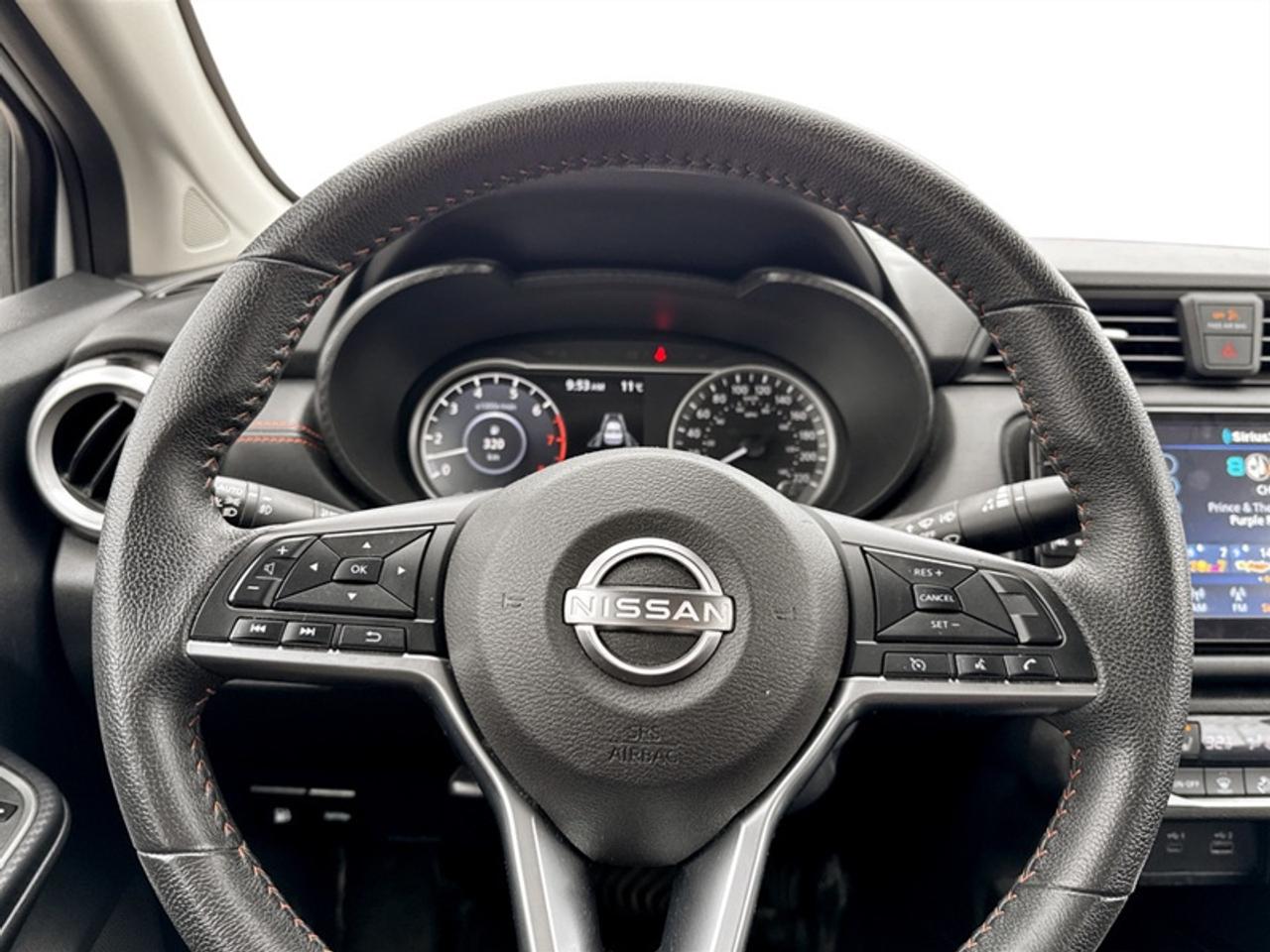 2023 Nissan Versa SR Photo