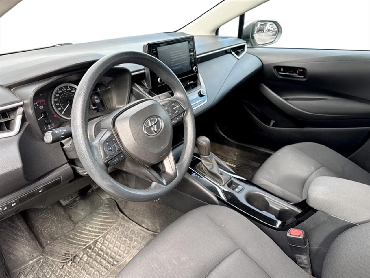 2022 Toyota Corolla LE Photo