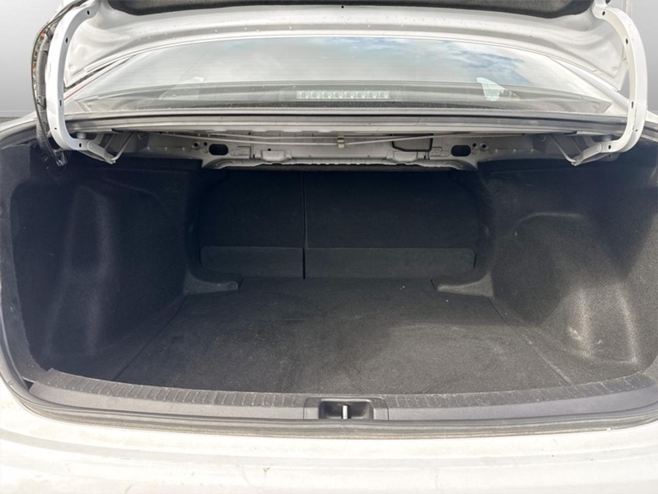 2022 Toyota Corolla LE Photo