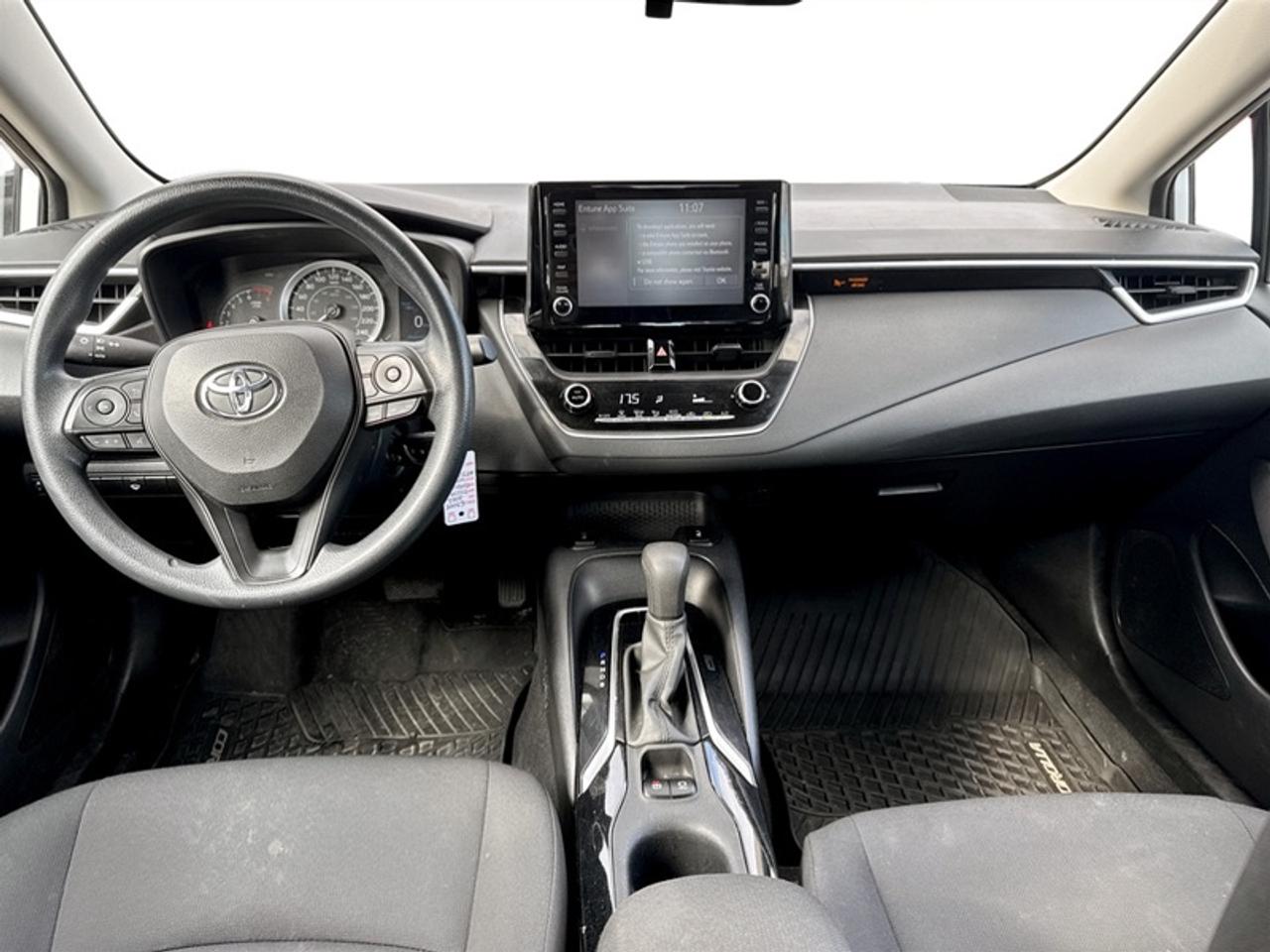 2022 Toyota Corolla LE Photo