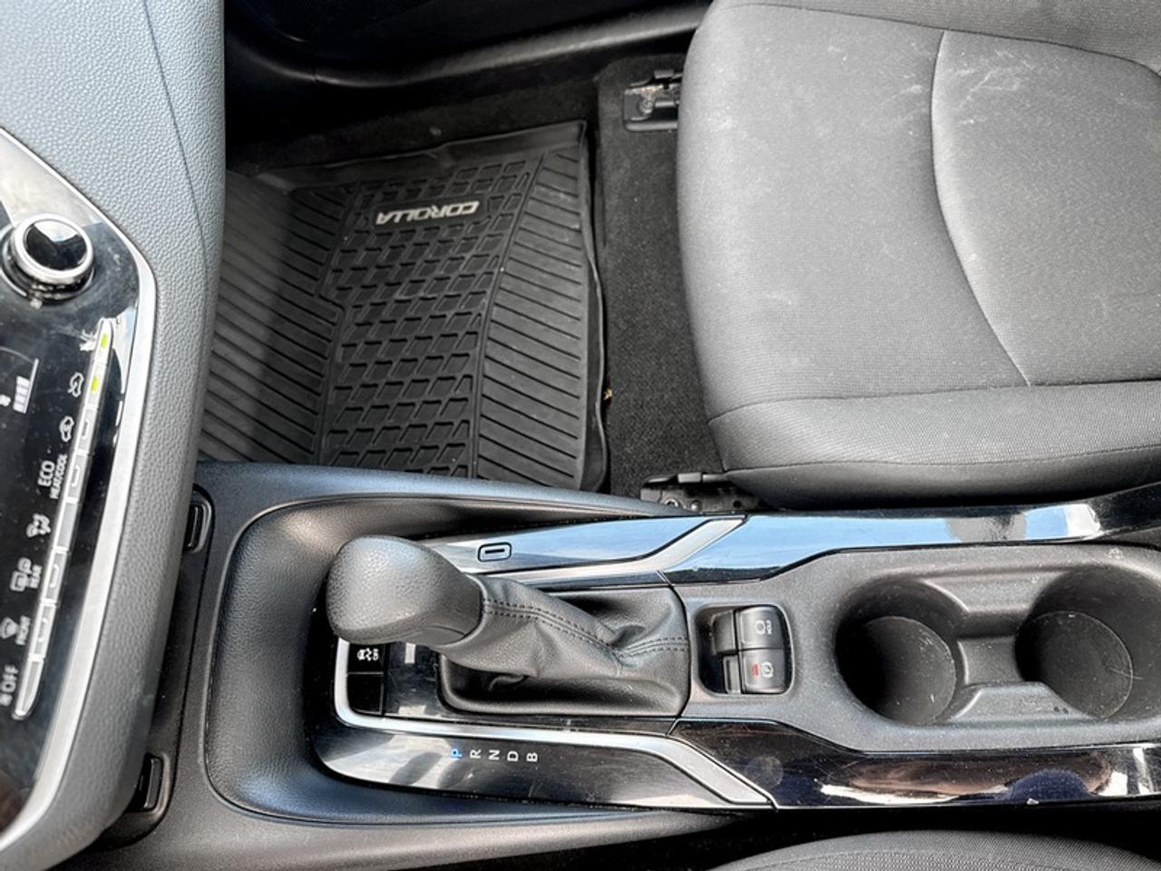 2022 Toyota Corolla LE Photo