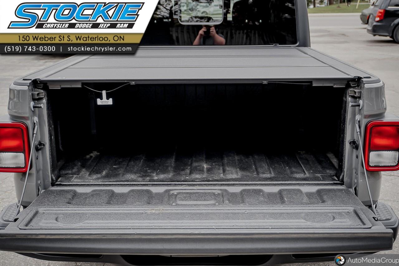 2023 Jeep Gladiator Willys 4x4 Photo