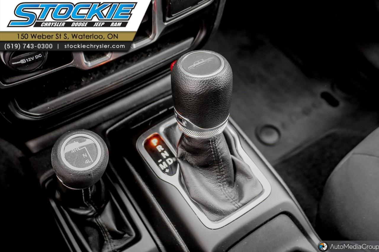 2023 Jeep Gladiator Willys 4x4 Photo