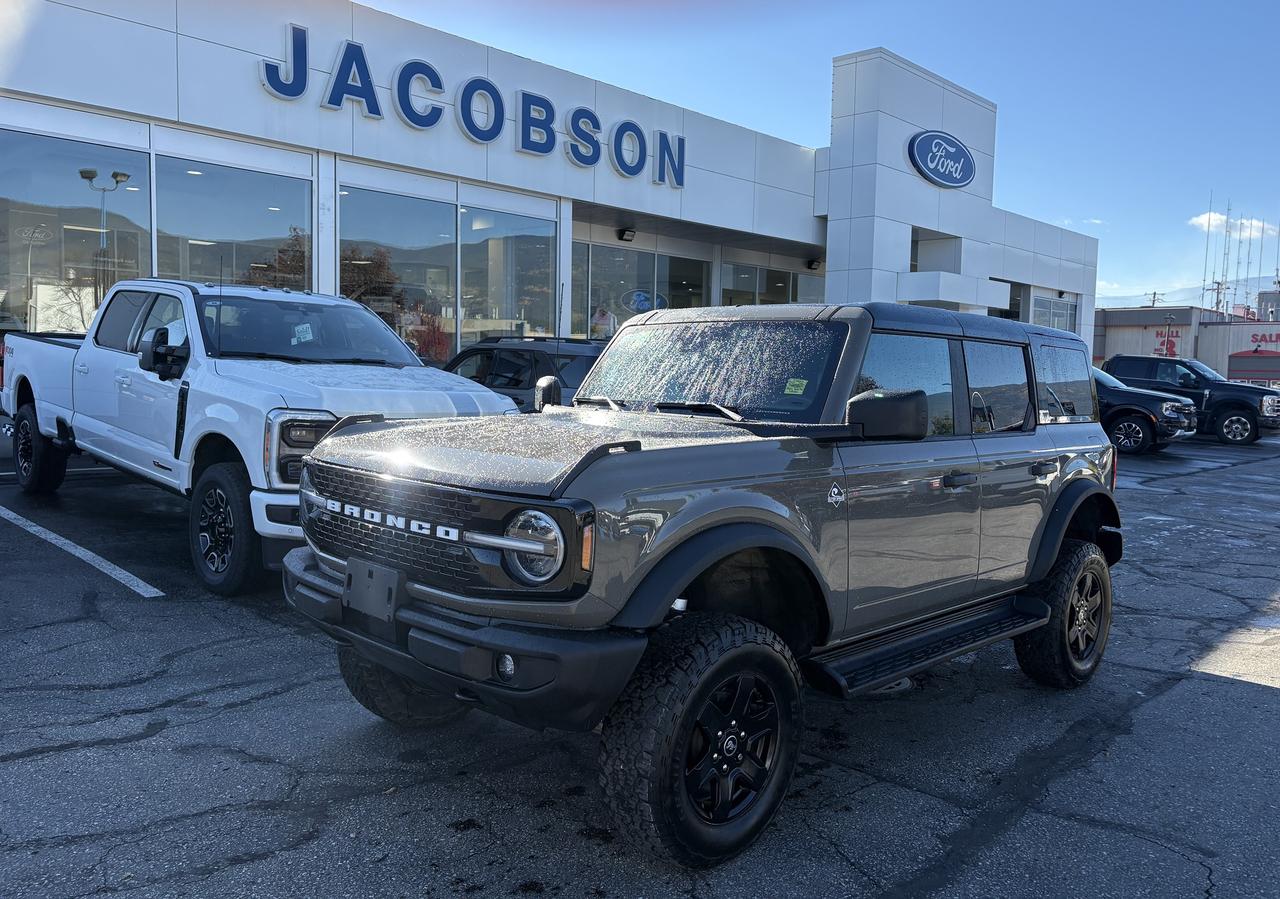 2025 Ford Bronco Outer Banks Photo0