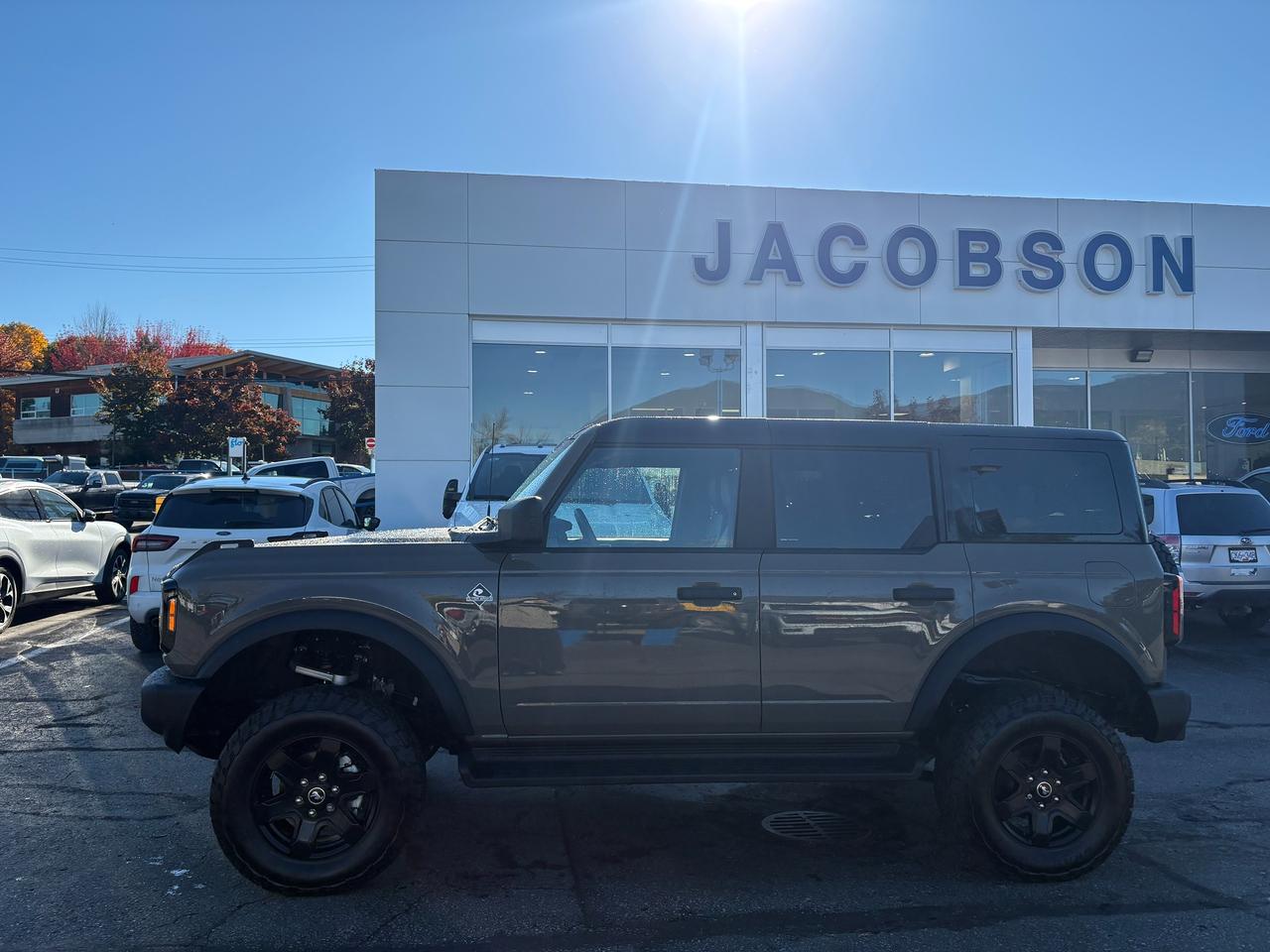 2025 Ford Bronco Outer Banks Photo1