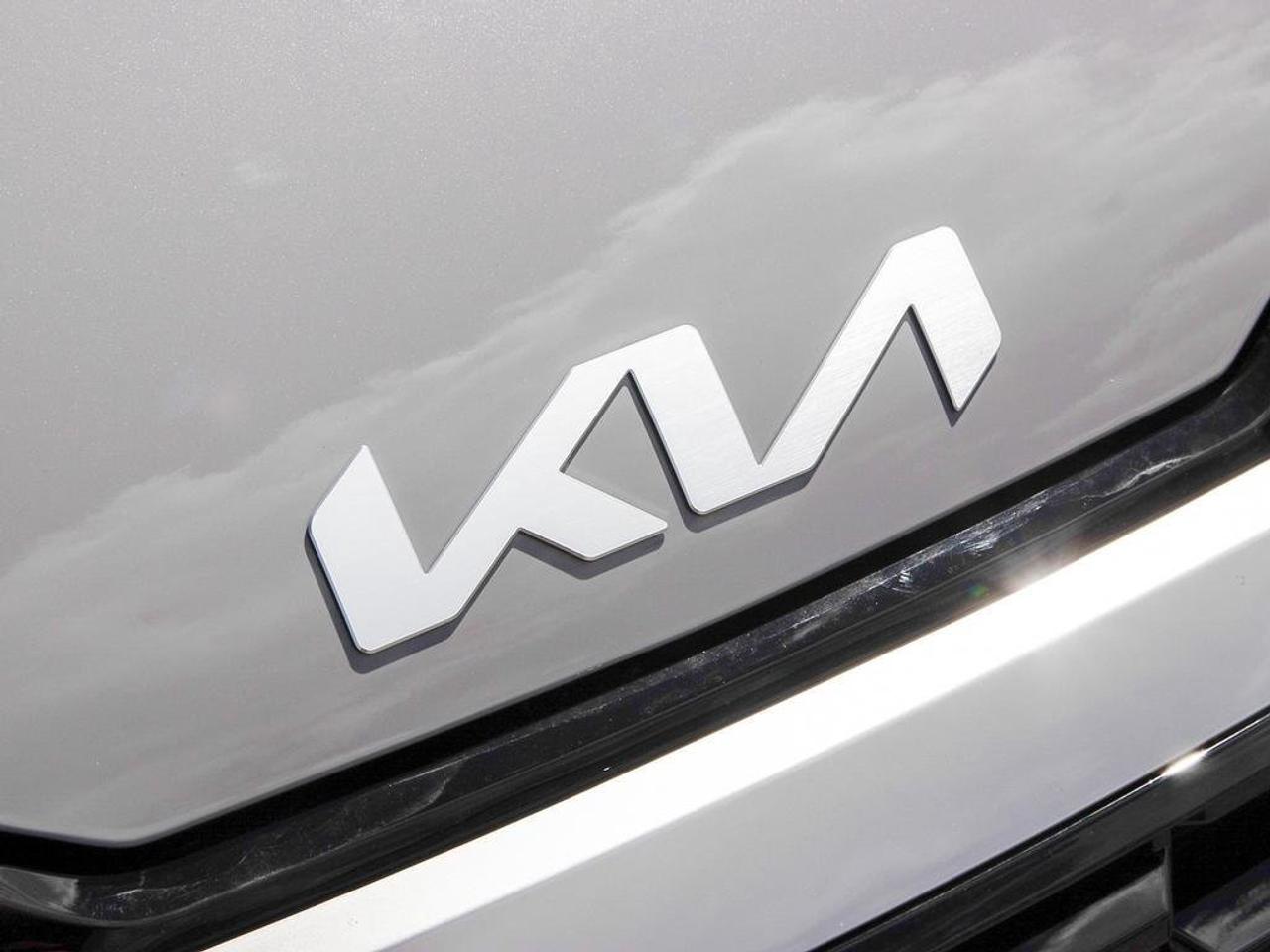 2026 Kia Sportage EX Premium Photo