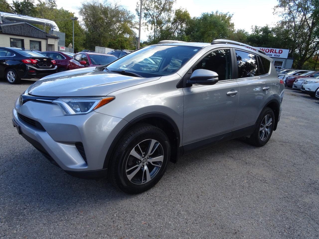 2018 Toyota RAV4 LE Photo