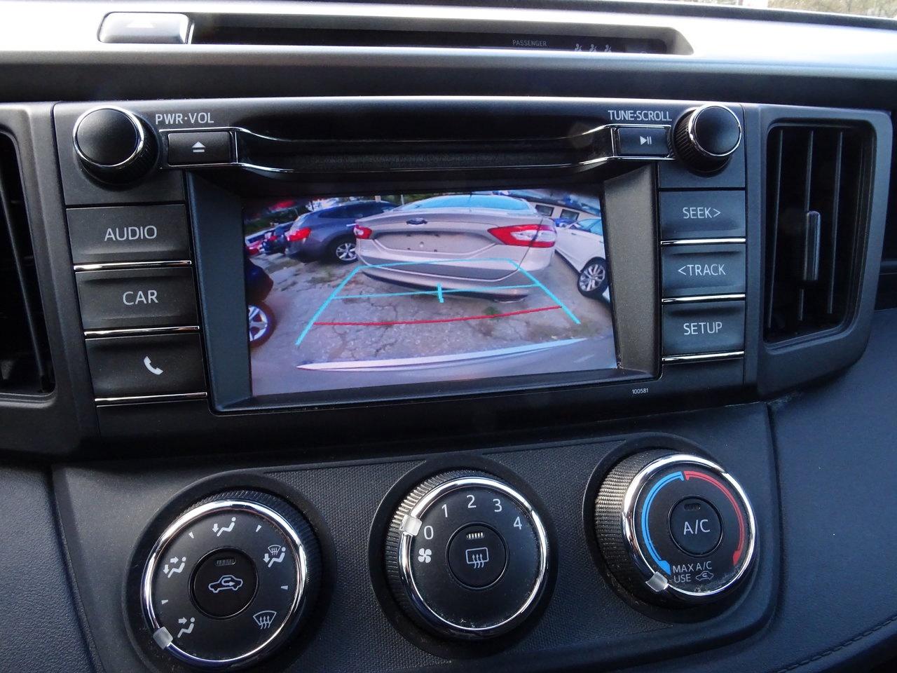 2018 Toyota RAV4 LE Photo
