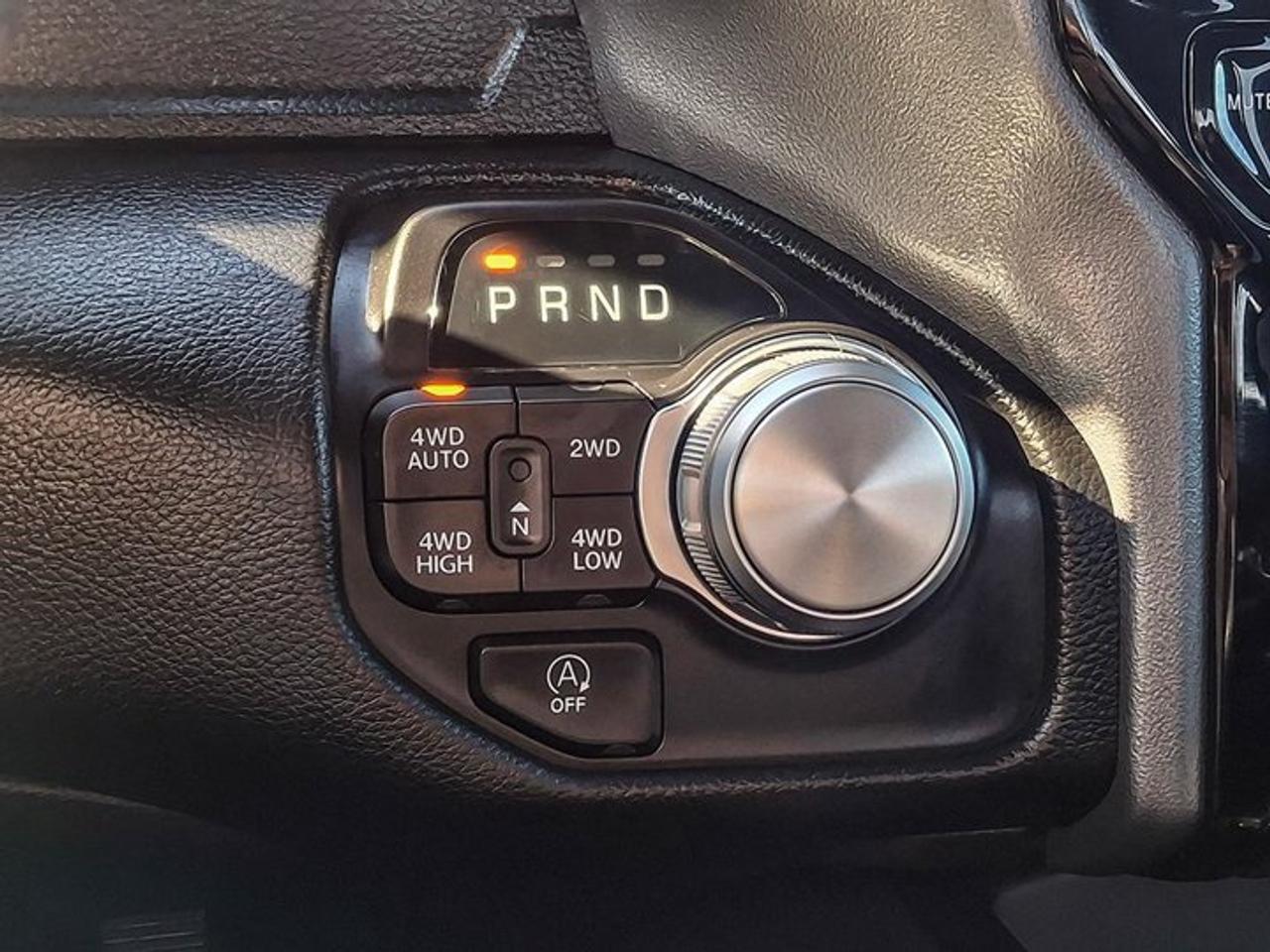 2024 RAM 1500 Sport Crew 4X4 | 5.7L Hemi | Nav | 3.92 Ratio | Trailer Brake Control | Heated Wheel and More ! Photo