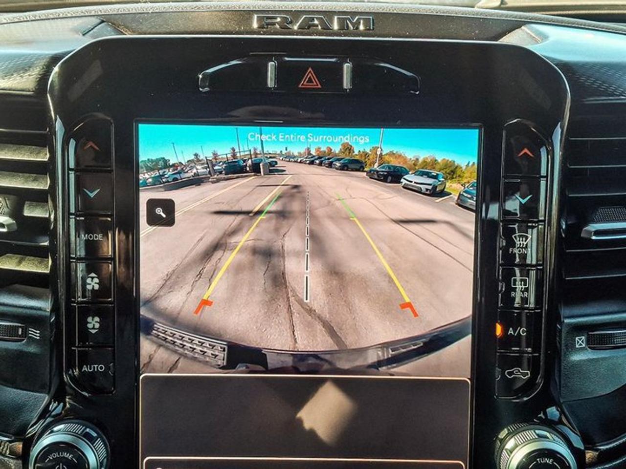 2024 RAM 1500 Sport Crew 4X4 | 5.7L Hemi | Nav | 3.92 Ratio | Trailer Brake Control | Heated Wheel and More ! Photo