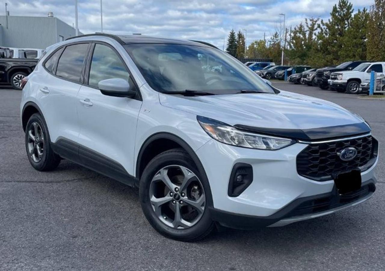 2025 Ford Escape ST-Line Select AWD | Pano Roof | Heated Seats + Steering | Remote Start | CarPlay + Android & More ! Photo0