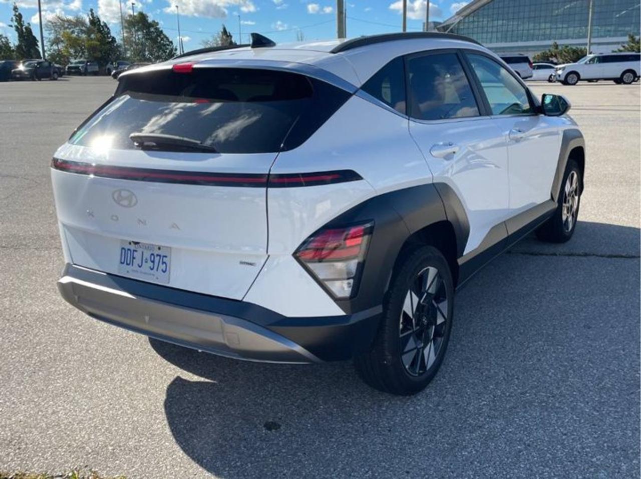 2025 Hyundai KONA Preferred Trend AWD | Leather | Sunroof | Heated Seats + Steering | Remote Start | and More ! Photo
