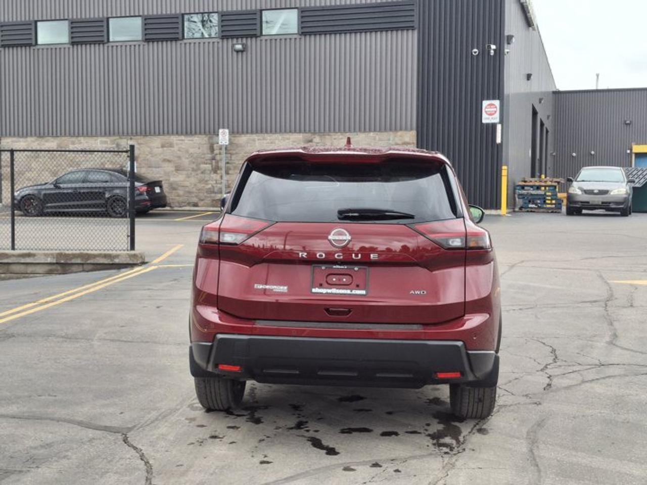 2024 Nissan Rogue S AWD | Heated Seats +Steering | CarPlay + Android Auto | RemoteStart | BSM | FCW | and More ! Photo