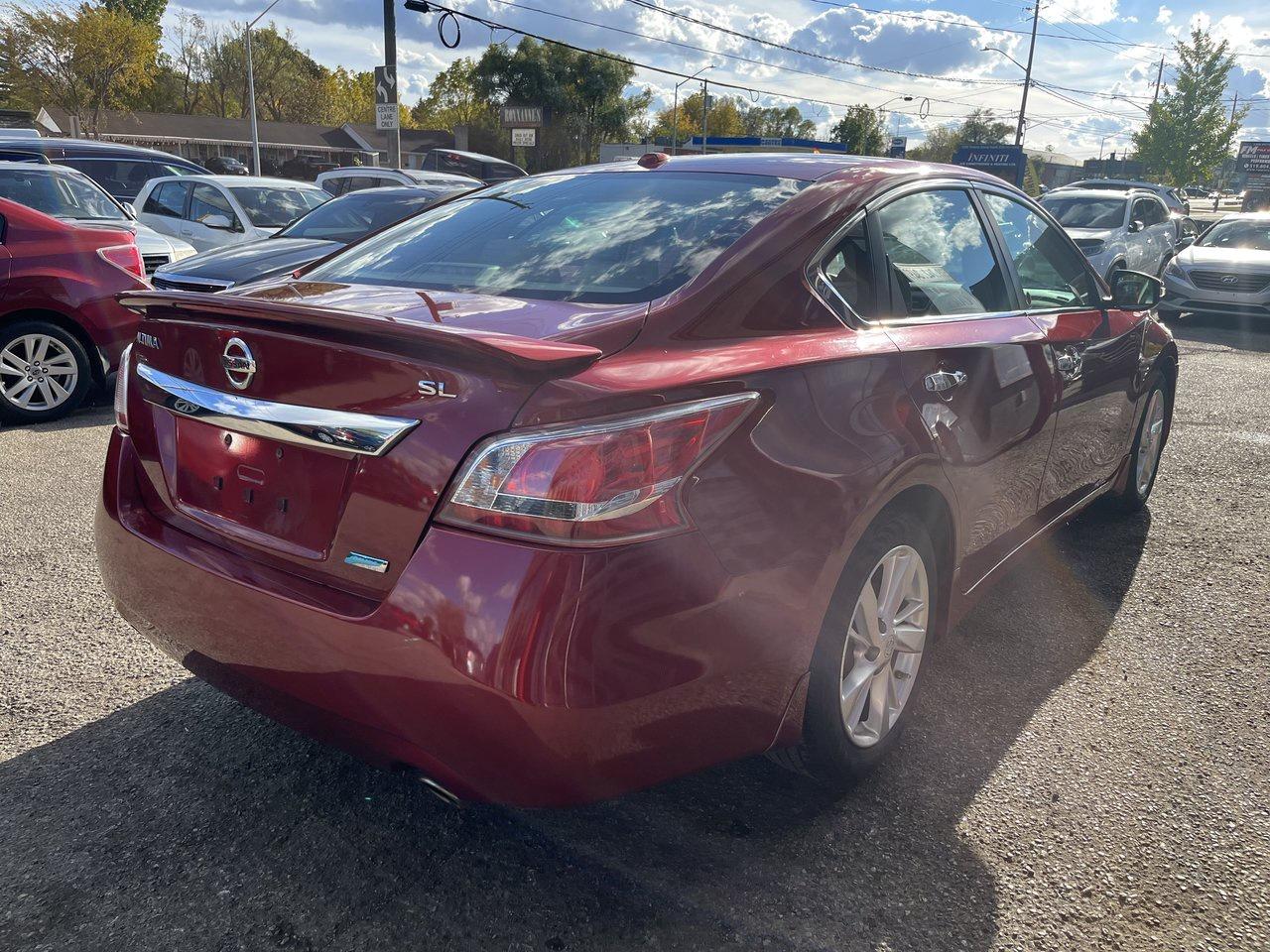 2013 Nissan Altima SL Photo