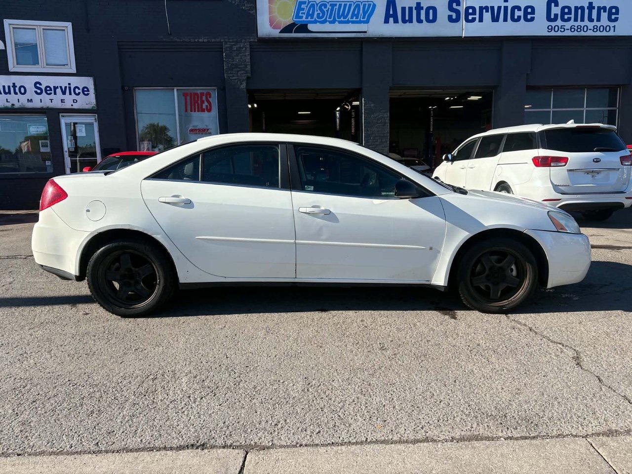 2007 Pontiac G6 SE Photo2