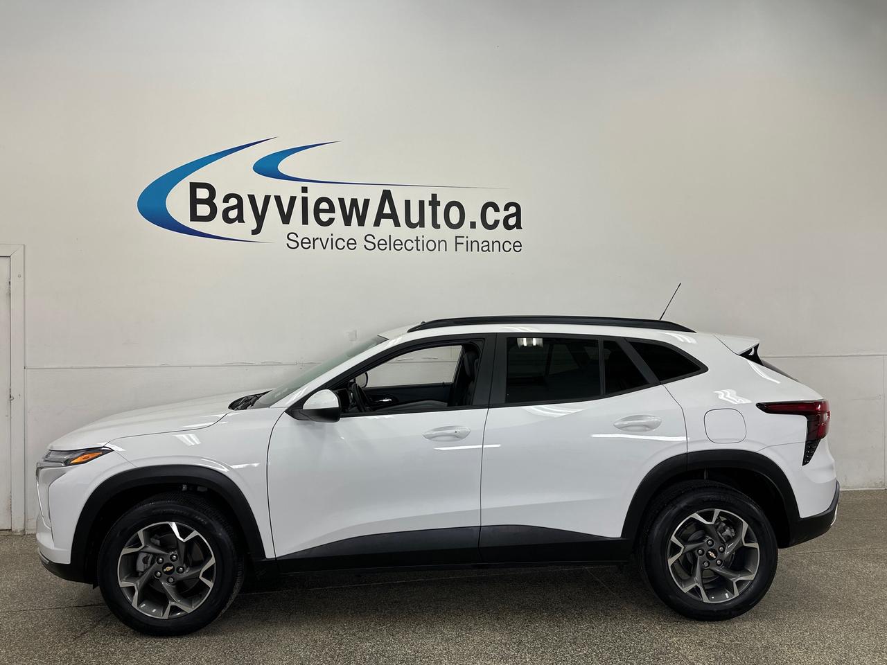 2025 Chevrolet Trax LT/SUNROOF/26KM/OFF 1 OWNER GMAC LEASE! Photo