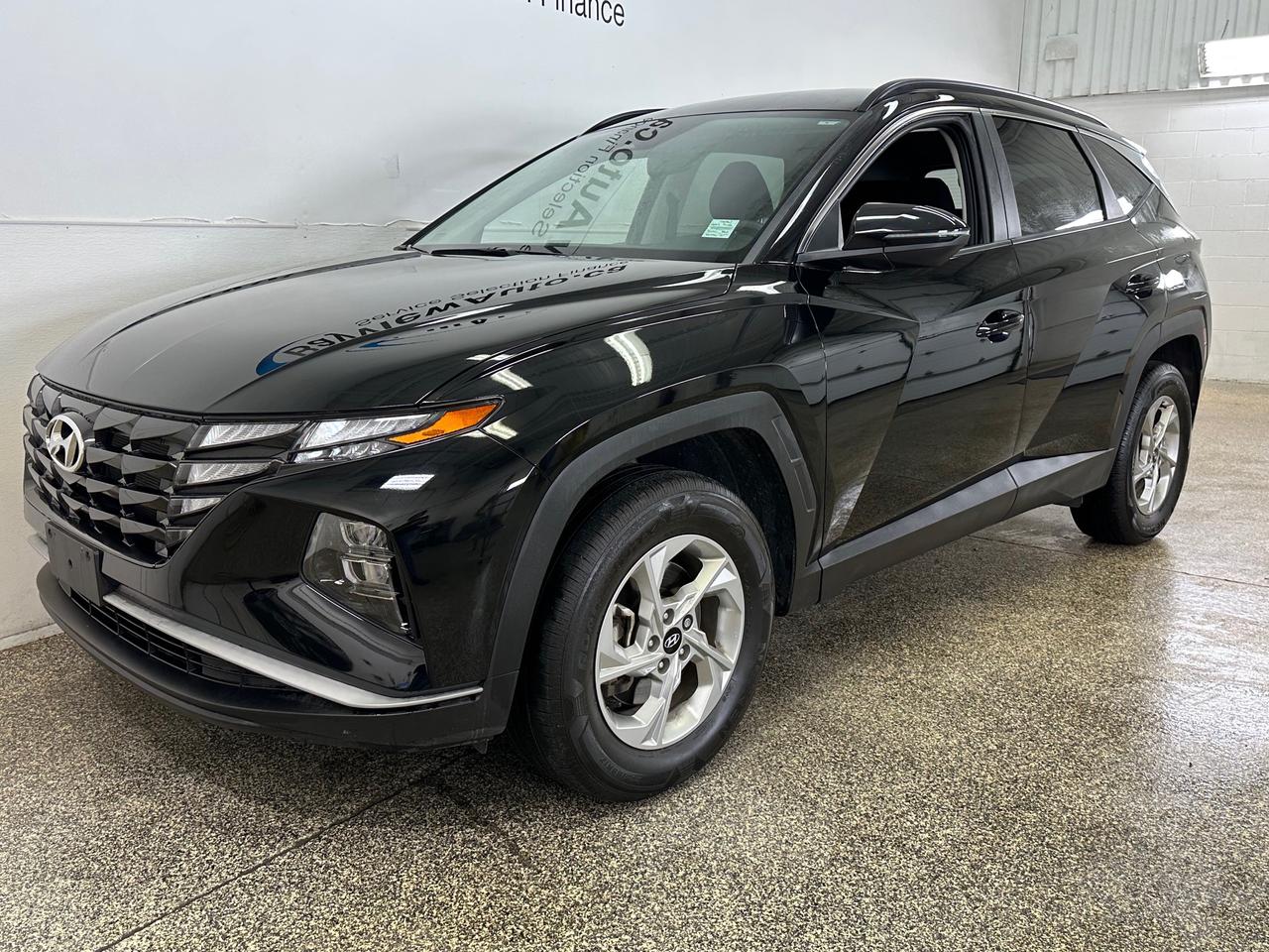 2024 Hyundai Tucson Preferred PREFERRED/AWD/NAVI/32KM/OFF 1 OWNER HYUNDAI LEASE! Photo