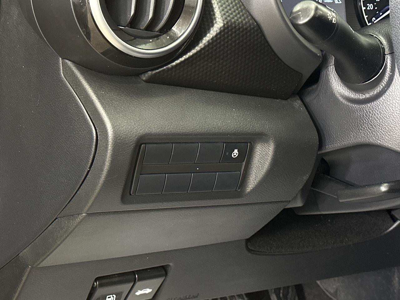 2024 Nissan Kicks SV/20KM/OFF 1 OWNER NISSAN LEASE! Photo