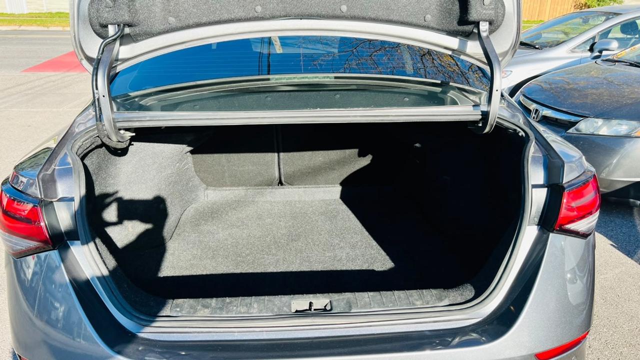 2021 Nissan Sentra S Photo