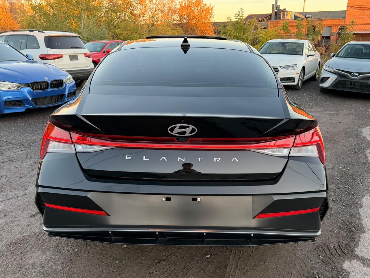 2026 Hyundai Elantra Luxury Photo