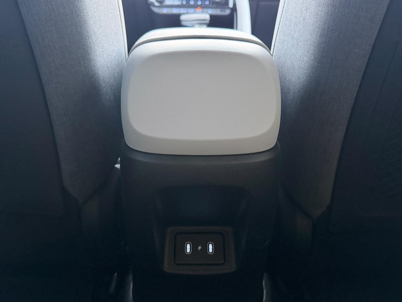 2026 Hyundai Elantra Luxury Photo