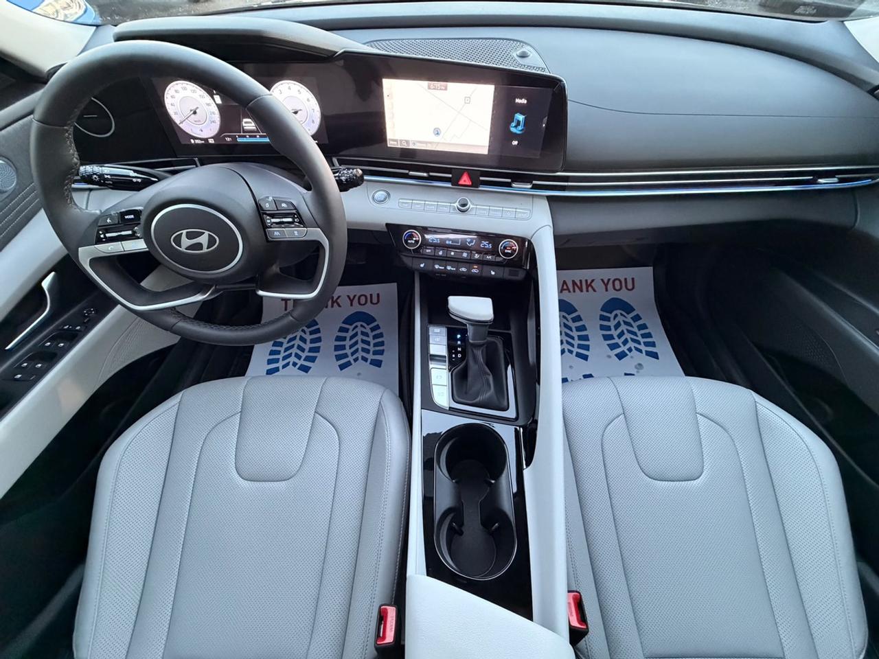 2026 Hyundai Elantra Luxury Photo