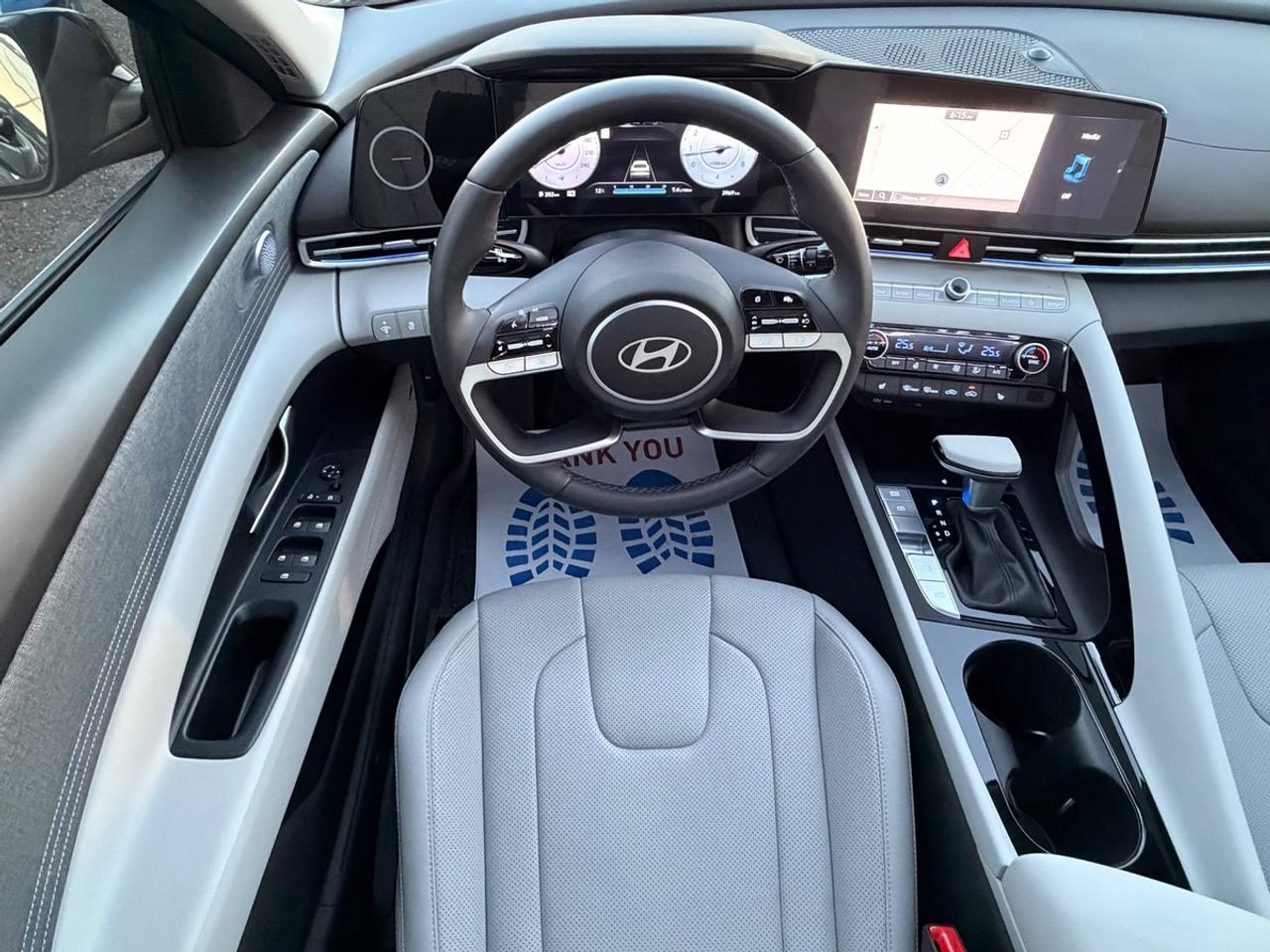 2026 Hyundai Elantra Luxury Photo