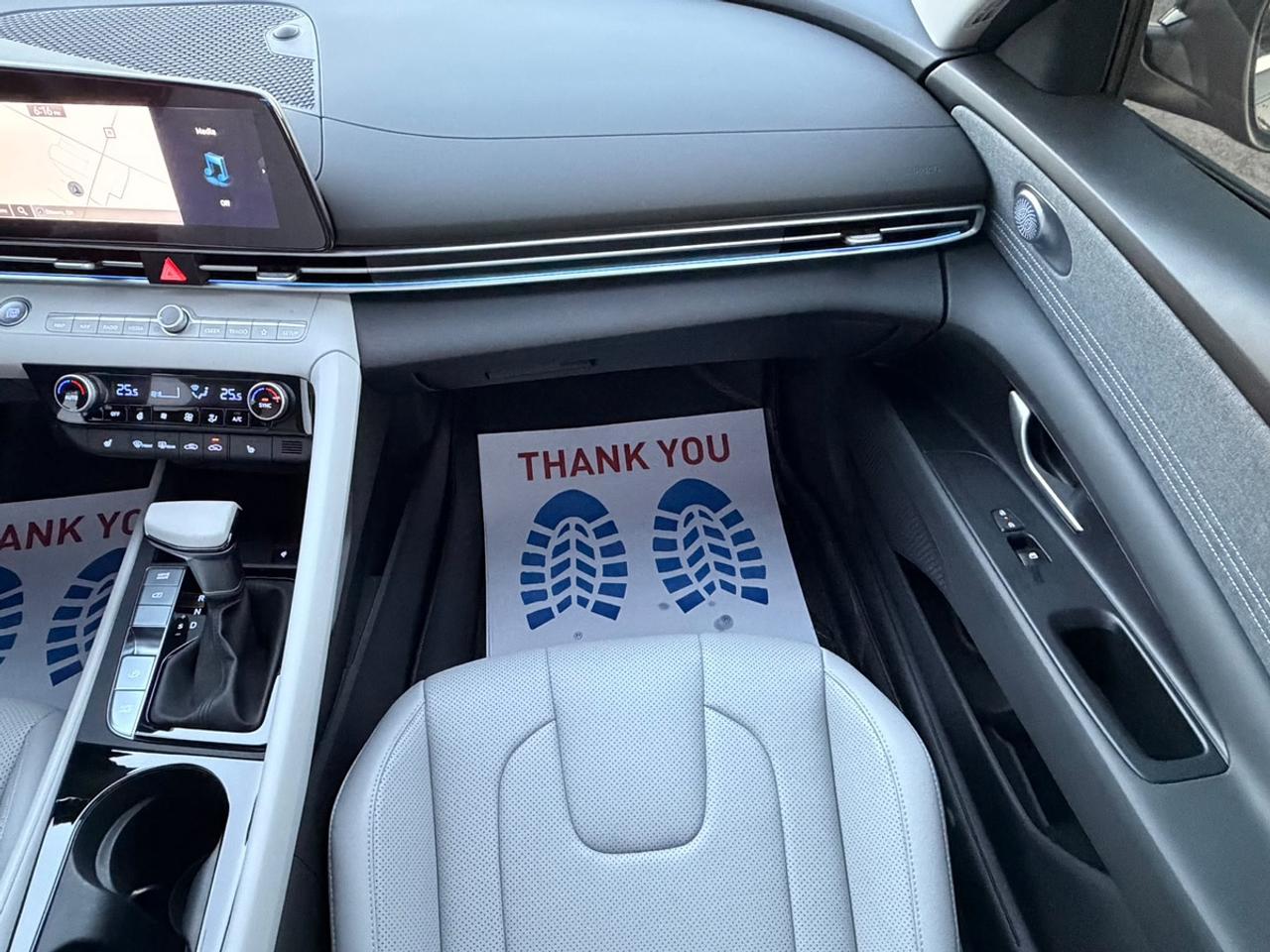 2026 Hyundai Elantra Luxury Photo